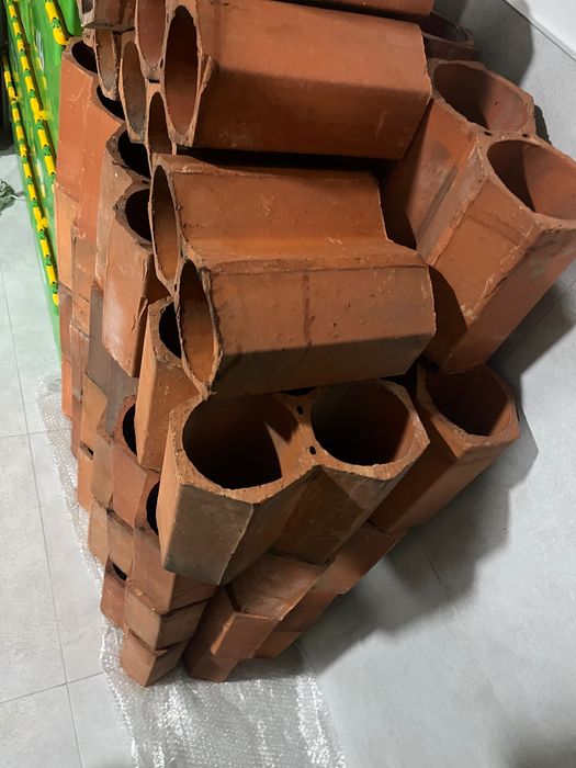 Garrafeira em tijolo triplo