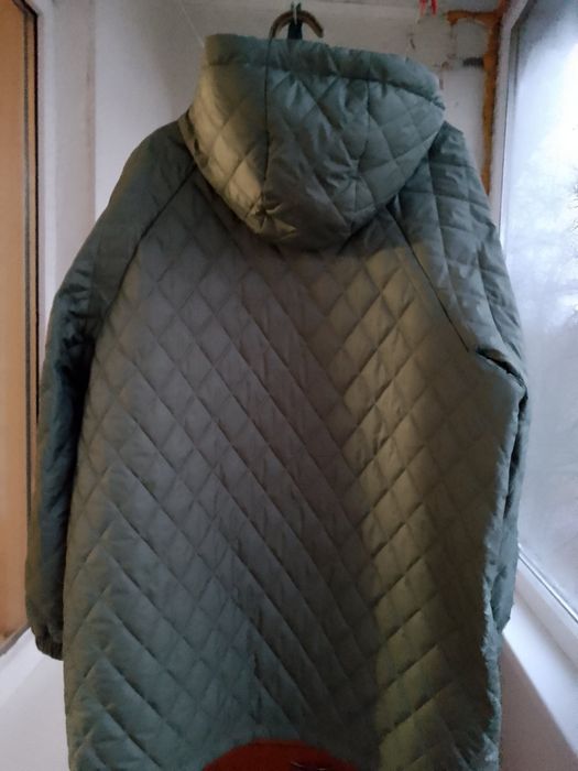 Продаю!Куртку жіночу батал.