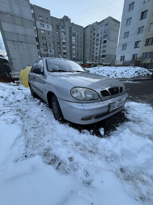 Автомобіль daewoo lanos