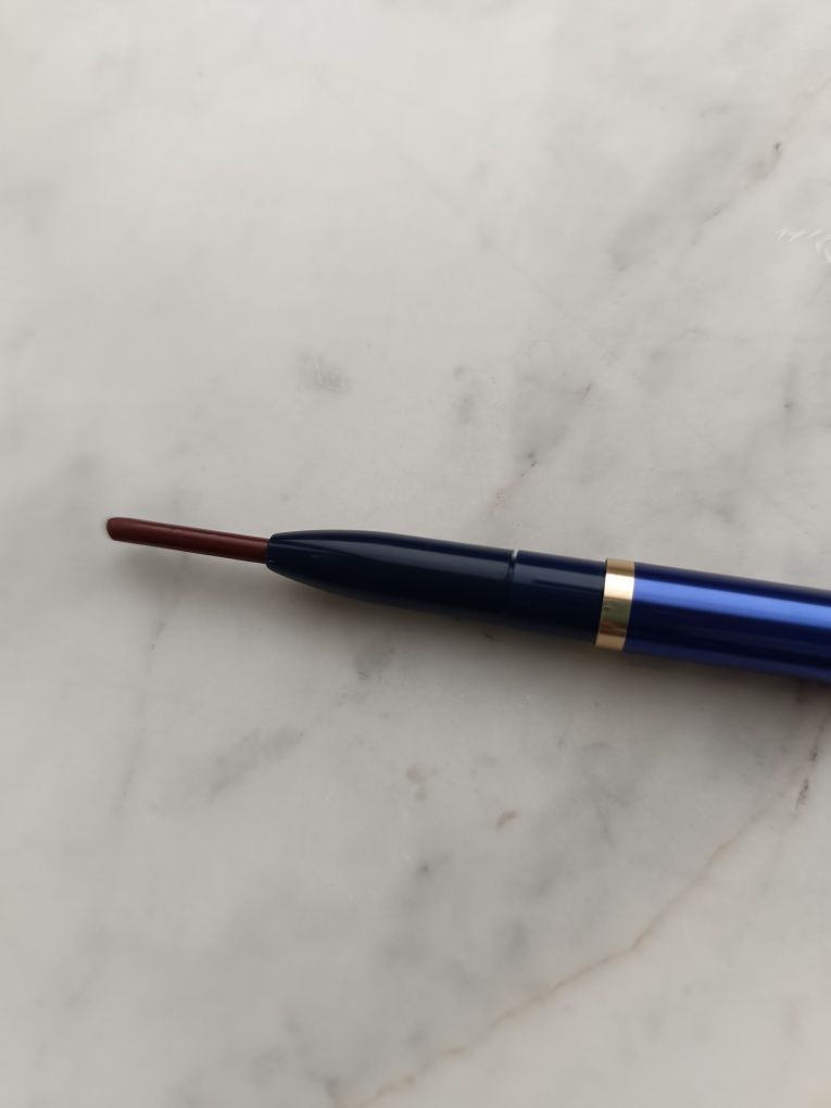 Estee Lauder, automatyczna kredka do ust, czekolada nr 23