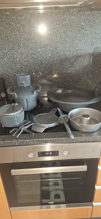 Bimby TM6 com Mandolina, livros de receitas e saco transporte