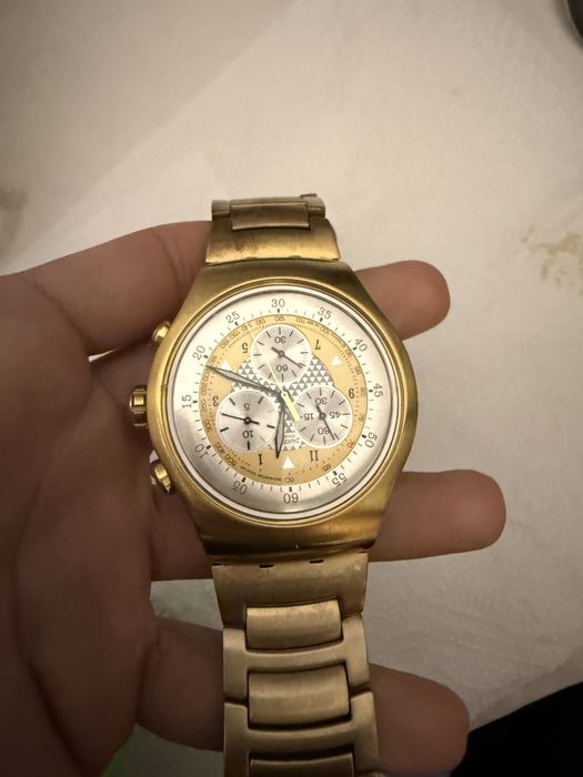 Religio swatch irony dourado