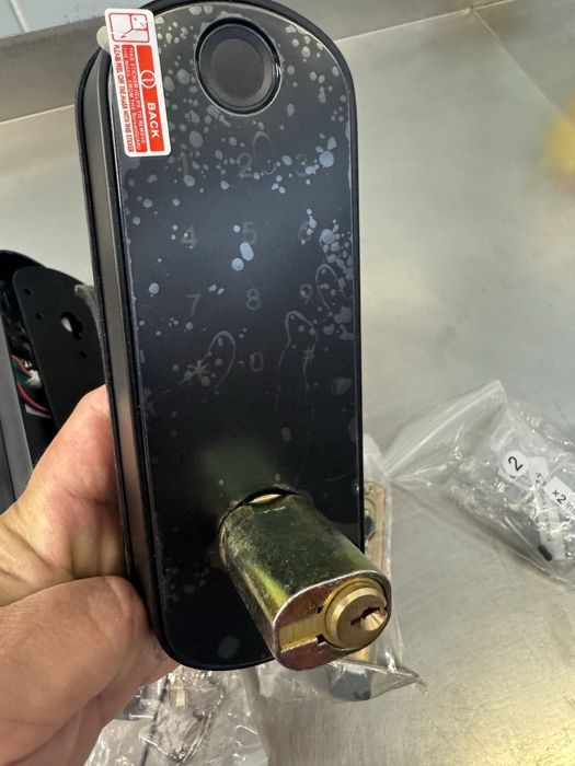 Fechadura inteligente Tuya