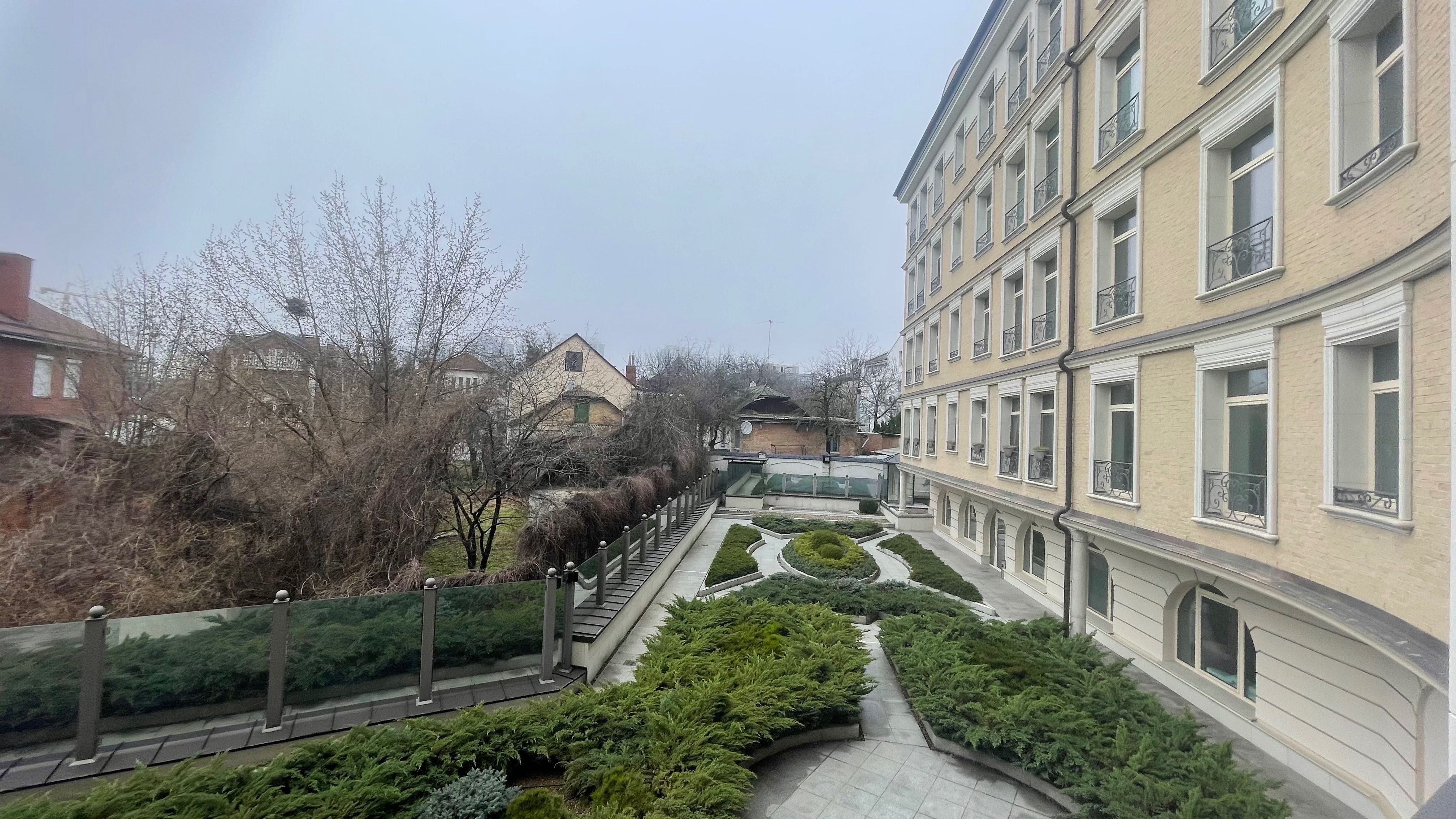 Продам 376м2 без % клубний будинок Renaissance Residence Добролюбова 4