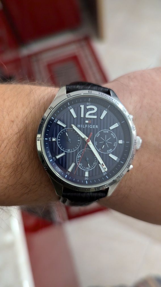 Часы Tommy Hilfiger, годинник США