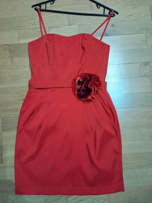 Koktajlowa czerwona sukienka rozmiar. 38