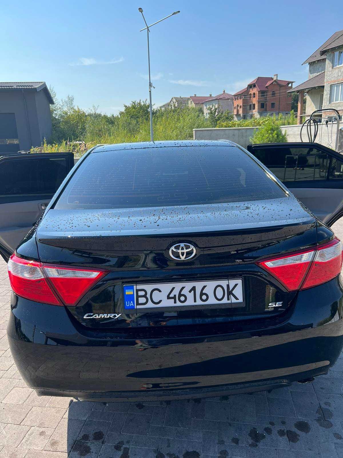 Продам авто Toyota Camry 2.5 ,бензин 2016 р.