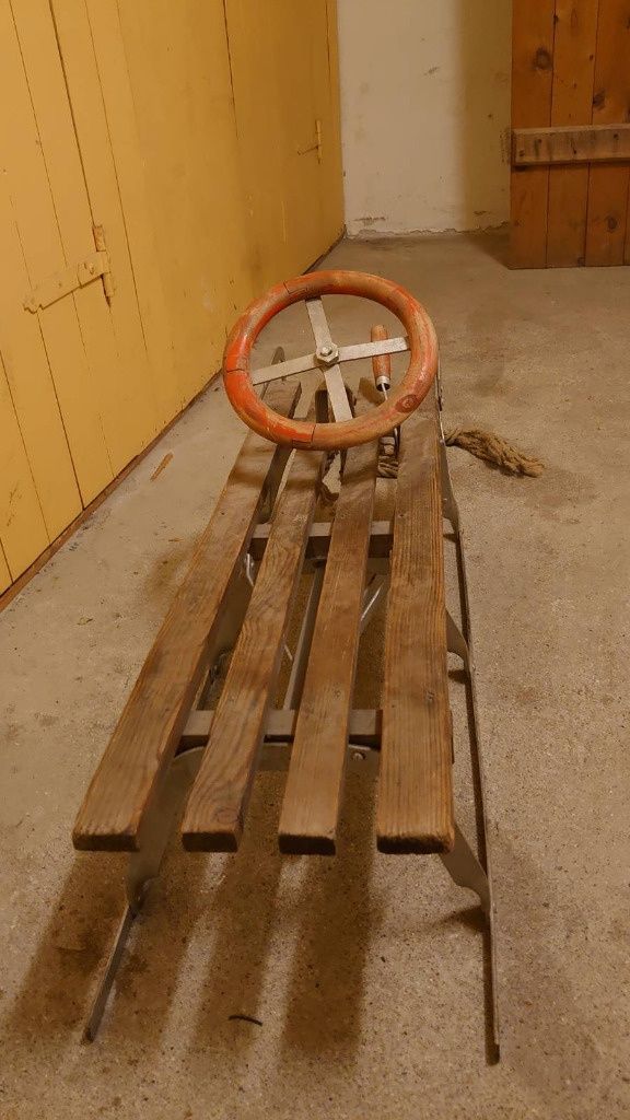 Stare Skandynawskie Sanki z kierownica i hamulcem