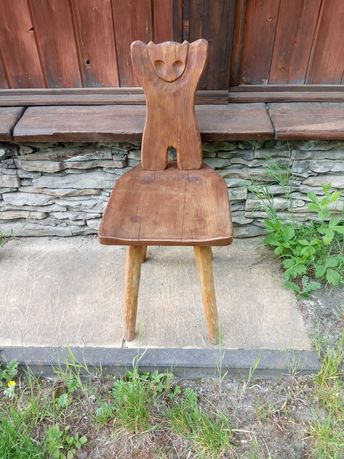 Krzesło drewniane rzeźbione