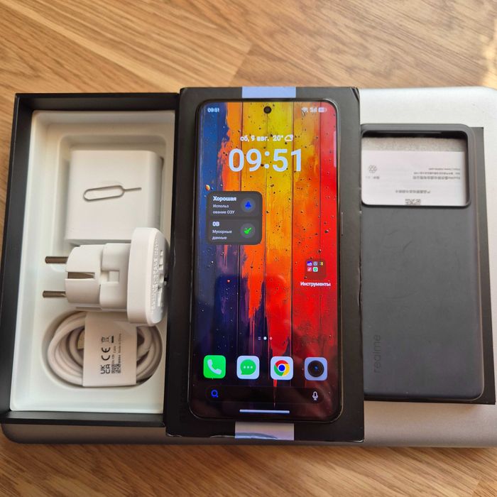 Продам Realme GT NEO 5 SE 12/256Gb быстрый, стильный и надёжный