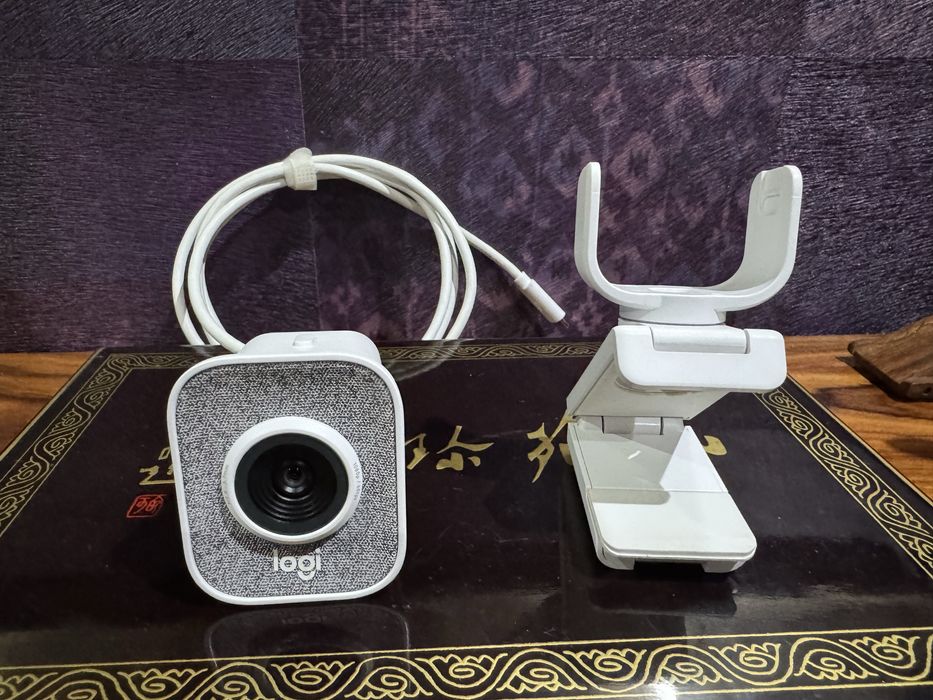 Logitech StreamCam USB-C Full HD – Como Nova, Branca