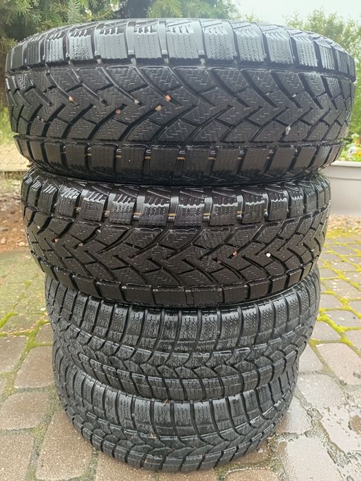 Opony zimowe 185/60r15 Kormoran SnowPRO Windforce SnowBlazer komplet