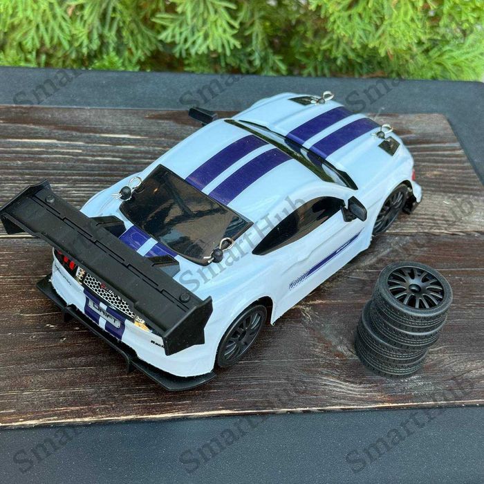 Дрифт машинка на радиоуправлении Ford Mustang Белая. Машинка на пульте