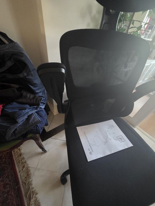 Cadeira secretária nova