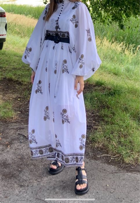 Сукня жіноча  біла із принтом