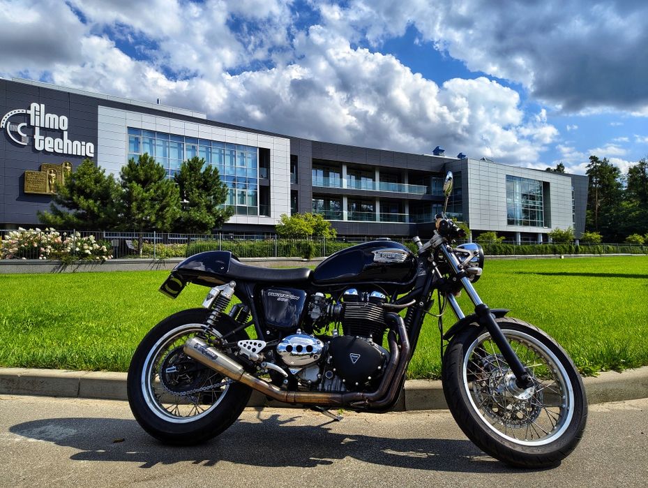 Кастомный каферейсер Triumph Thruxton