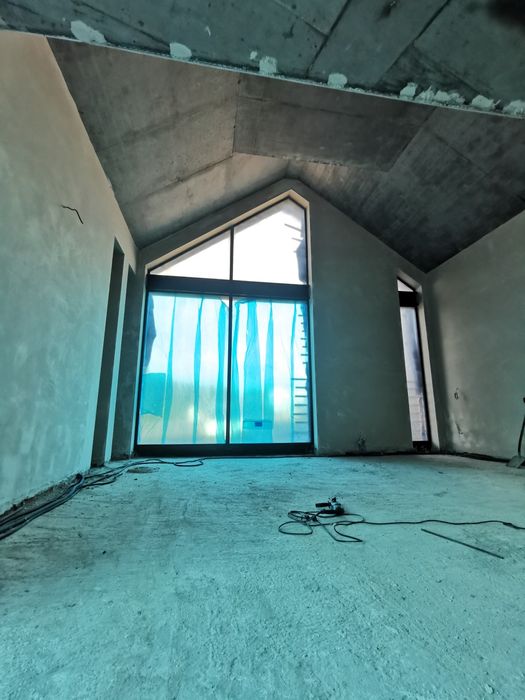 Solidne tynki i wylewki maszynowe/Ocieplanie pianą poliuretanową