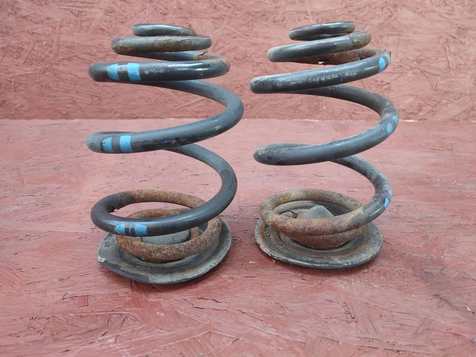 BMW E46 COUPE ORYGINALNE SPRĘŻYNY TYŁ M-PAKIET / M-TECHNIK W DOBRYM STANIE