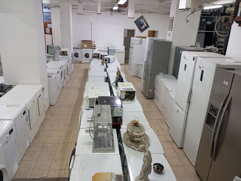 Máquina de lavar roupa e louça