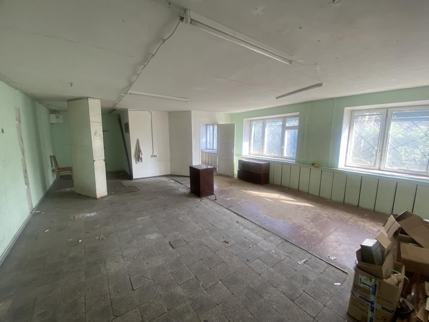 Продаж офісу у центрі міста по вул. О. Матросова - 295,5 кв.м.