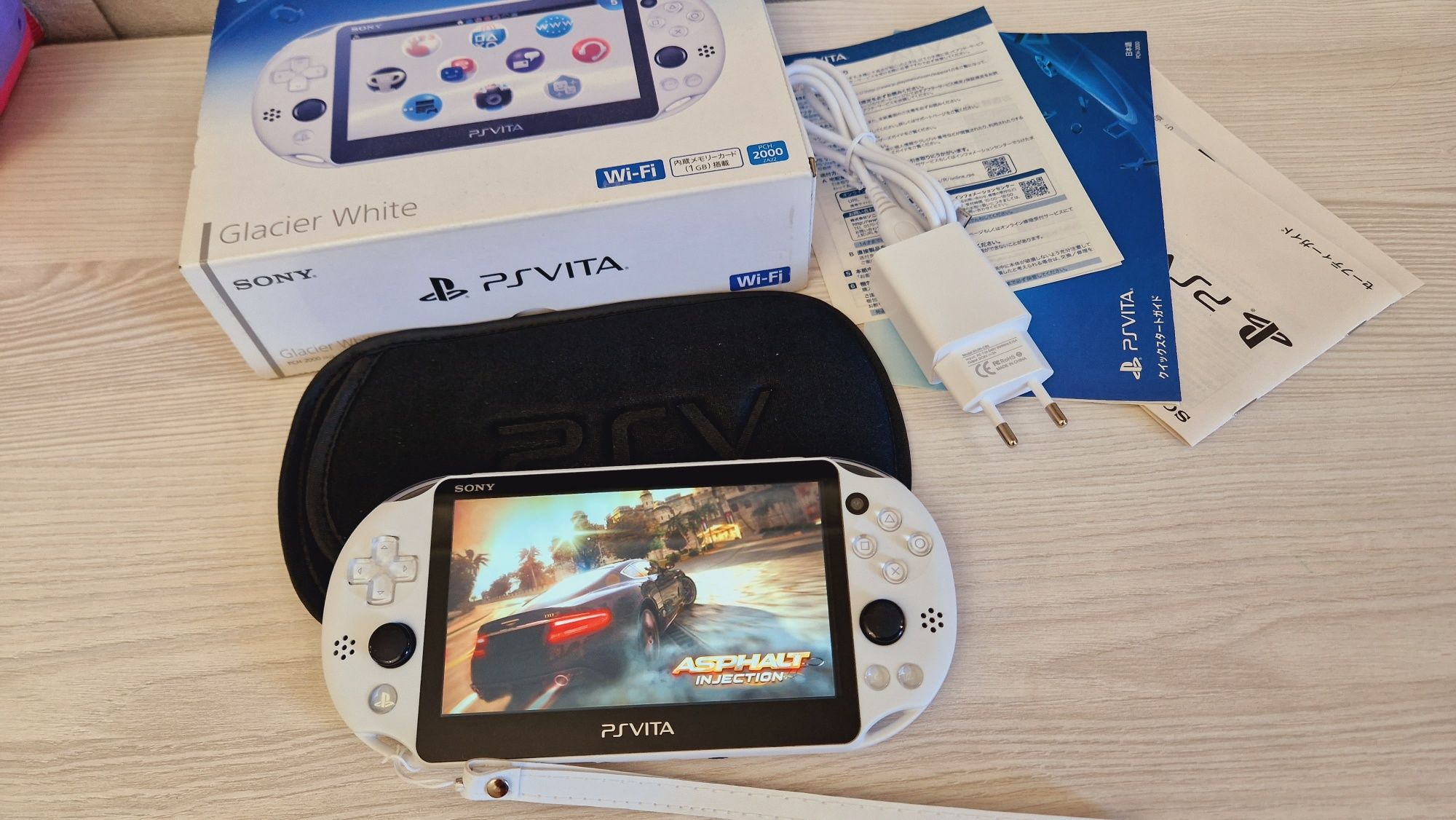 PS Vita Slim  на 64гиг 67игр+ чехол!!