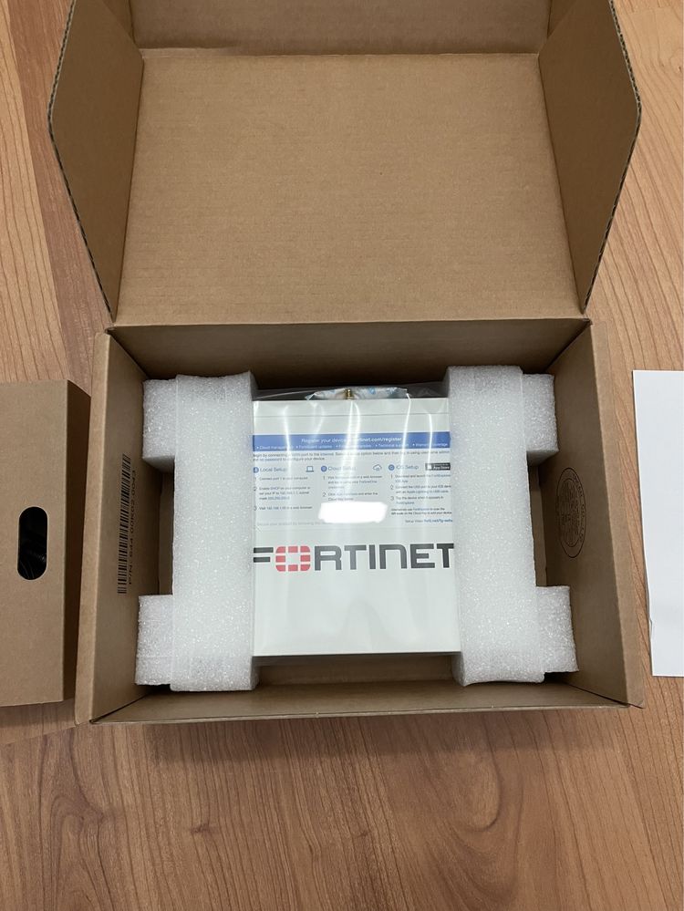 Fortigate FortiWiFi 40F (firewall/router/switch/wifi/AP) - Novo