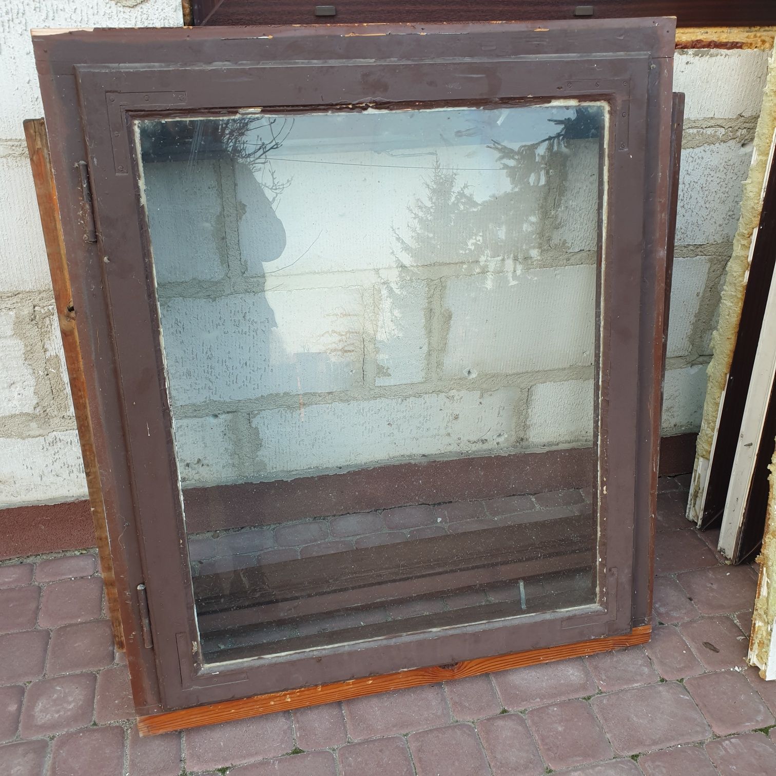 Okna drzwi PCV drewniane po demontażu mahoń białe brązowe 171x150cm