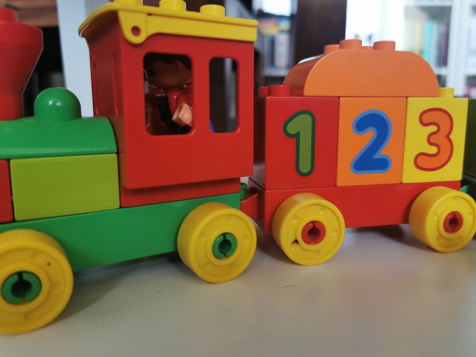 Lego duplo pociąg z cyferkami