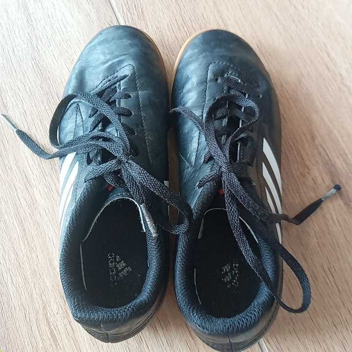 Sportowe buty adidas 33