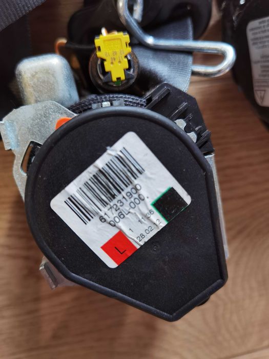 Реміні безпеки FORD Focus 3 перед