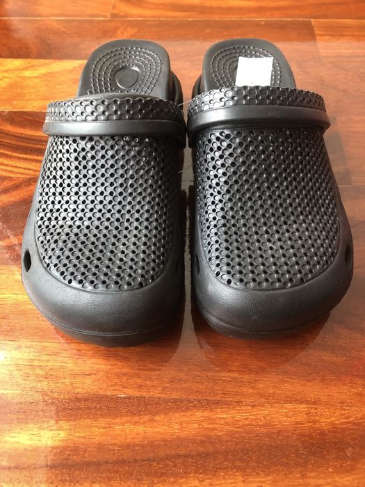 Chinelos (Crocs) 37