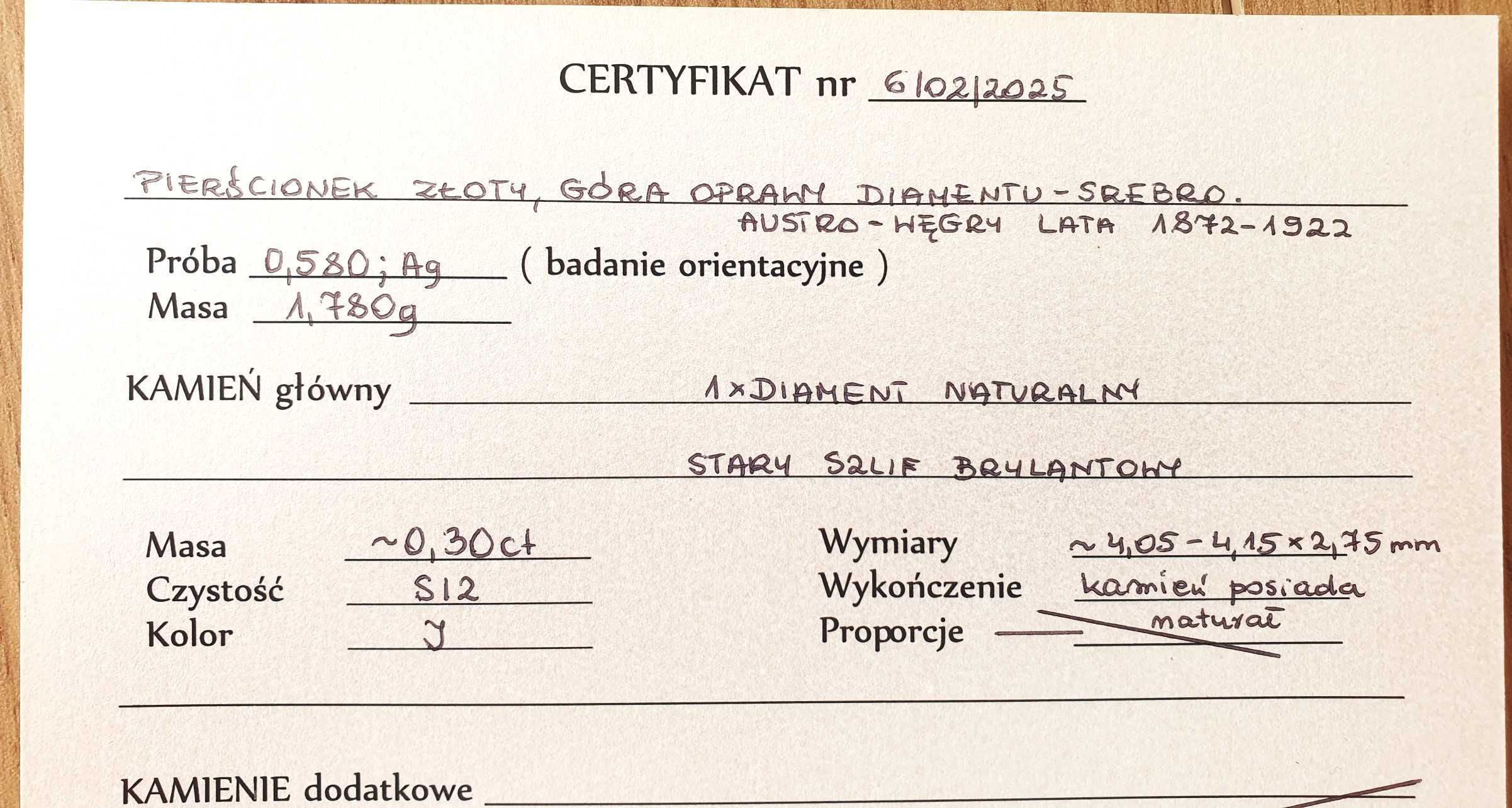Złoty pierścionek z brylantem z XIX wieku - Austro-Węgry. Certyfikat