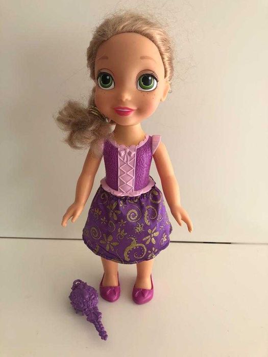 Boneca Rapunzel como nova