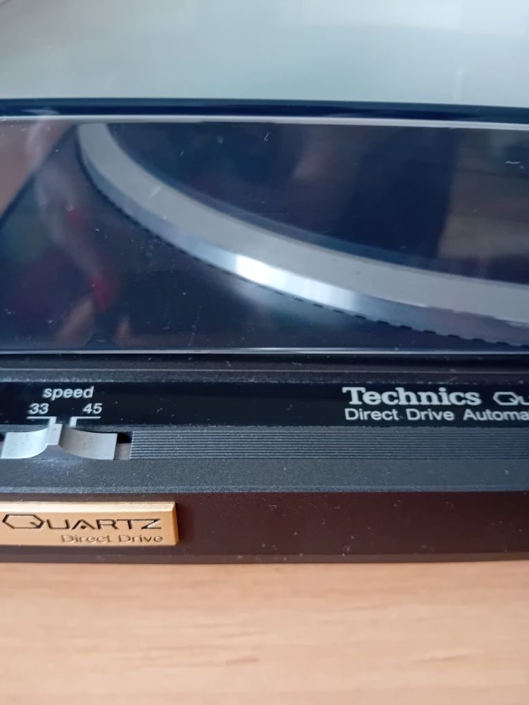 Technics Gira disco SL-Q300