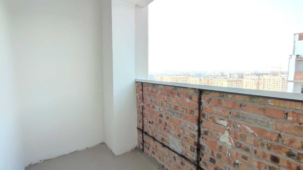 Продам простору 2-кімнатну квартиру на Озерній Рауш 
ID: 33567