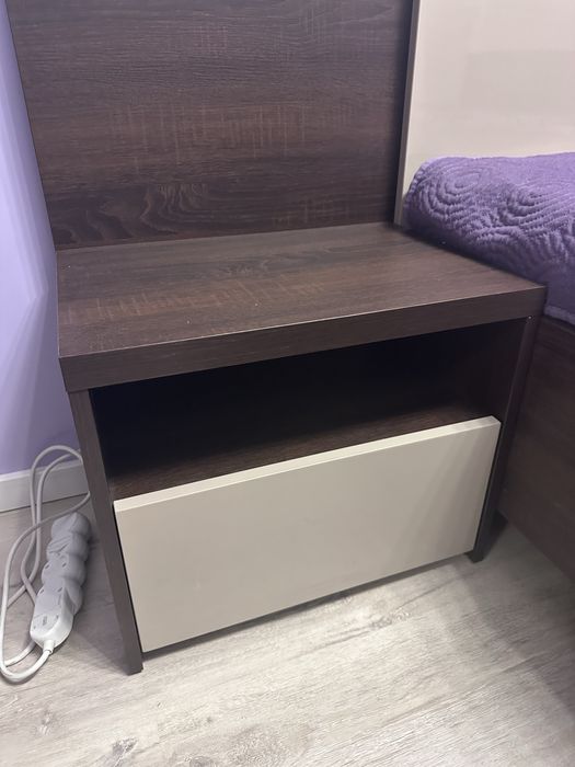 Szafa łóżko i szafki nocne