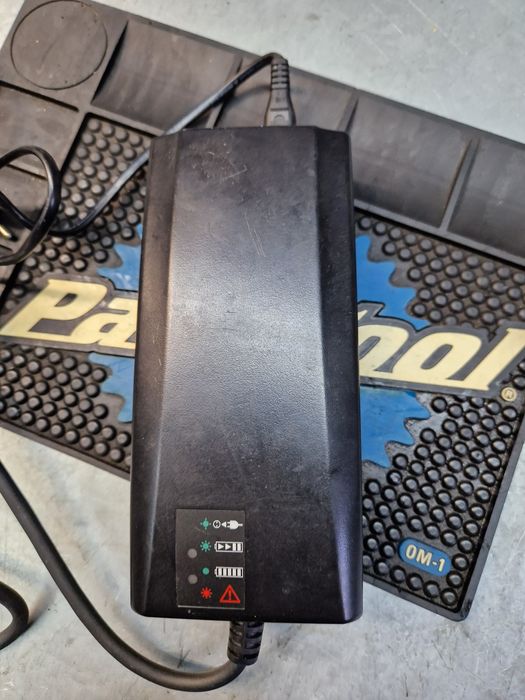 Ładowarka magnetyczna Gazelle