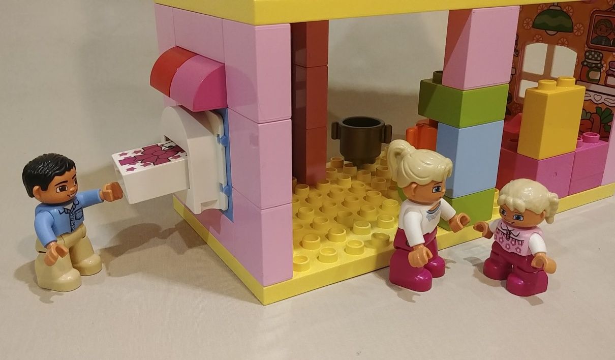 Lego семейный дом