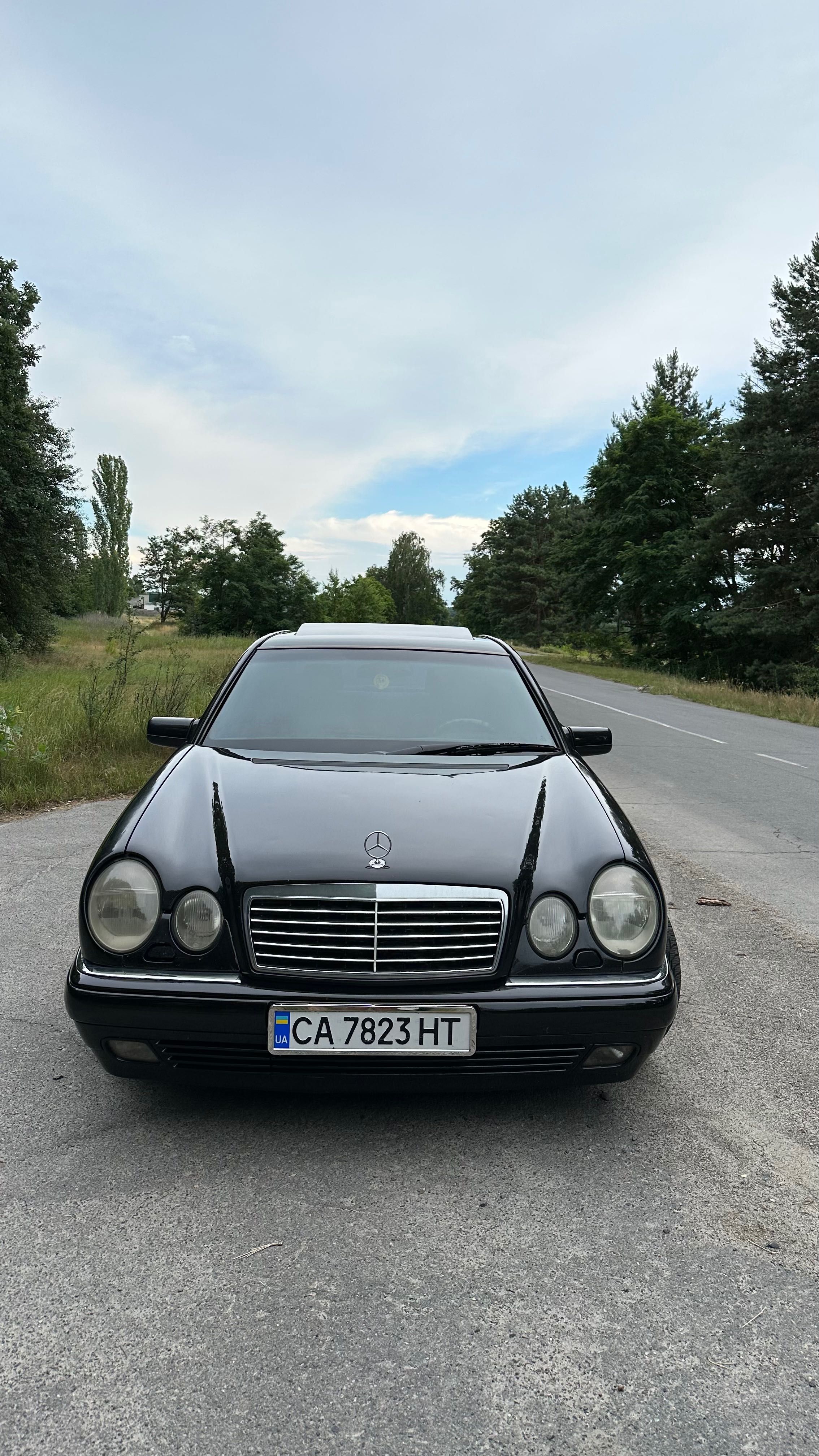 Mercedes-Benz  e430