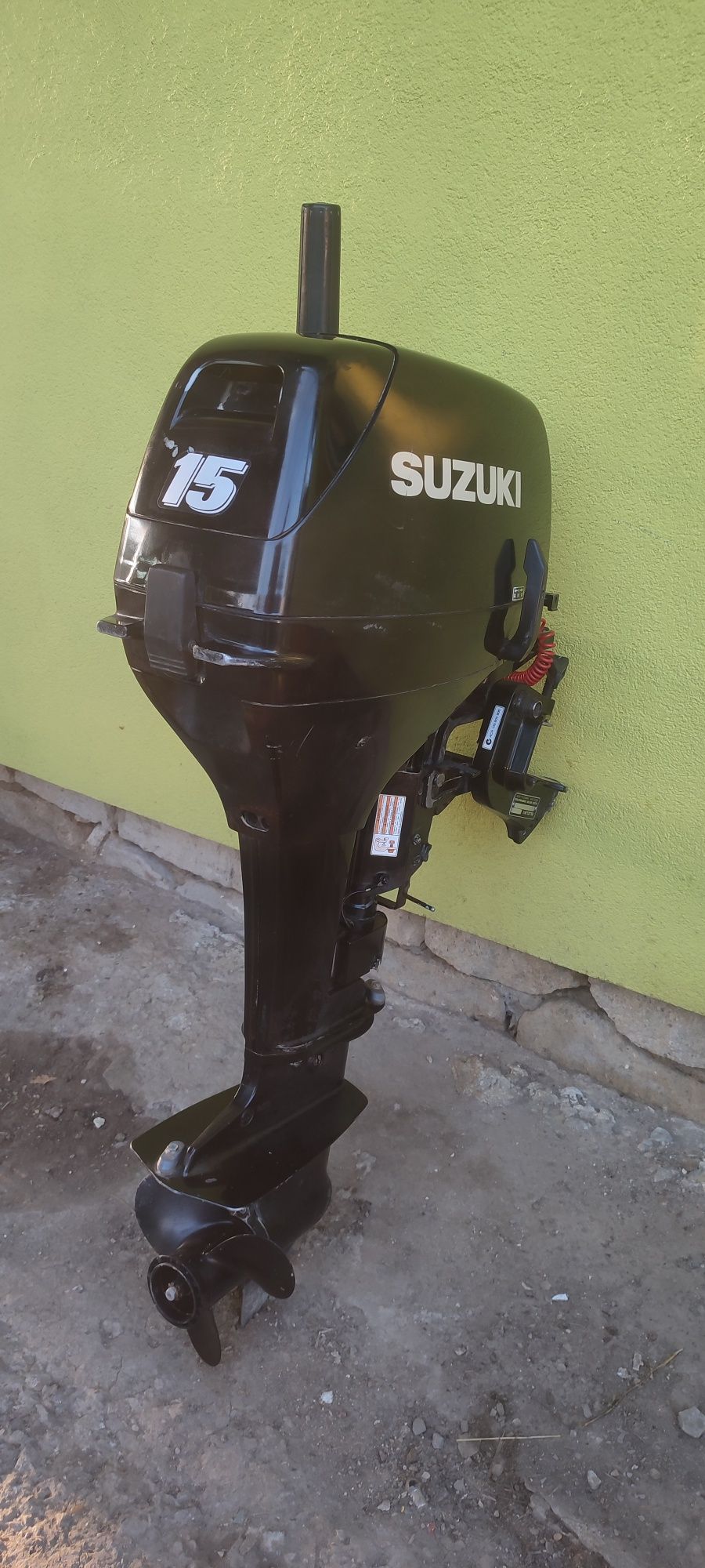 Продам лодочний мотор Suzuki 15