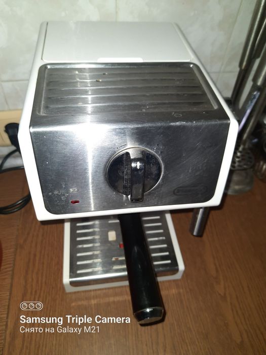 Кавоварка ріжкова Delonngi ecp 33.21.w