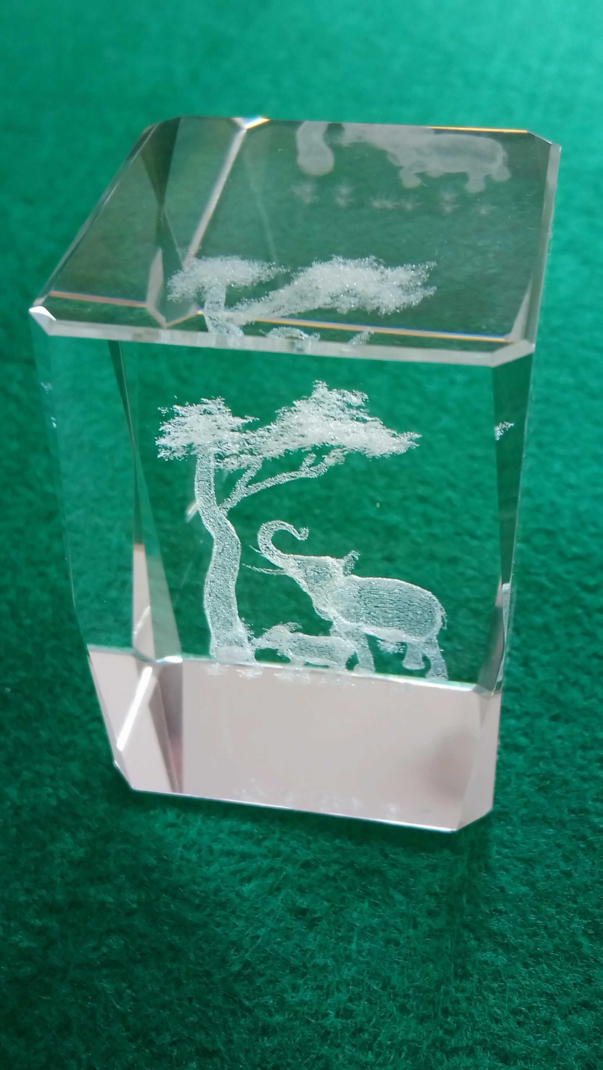 Kryształ 3D grawer w środku Słoniki przycisk do papieru, prezent