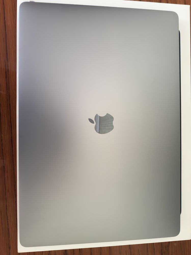 Macbook pro 16 2019 (2021) with touch bar
