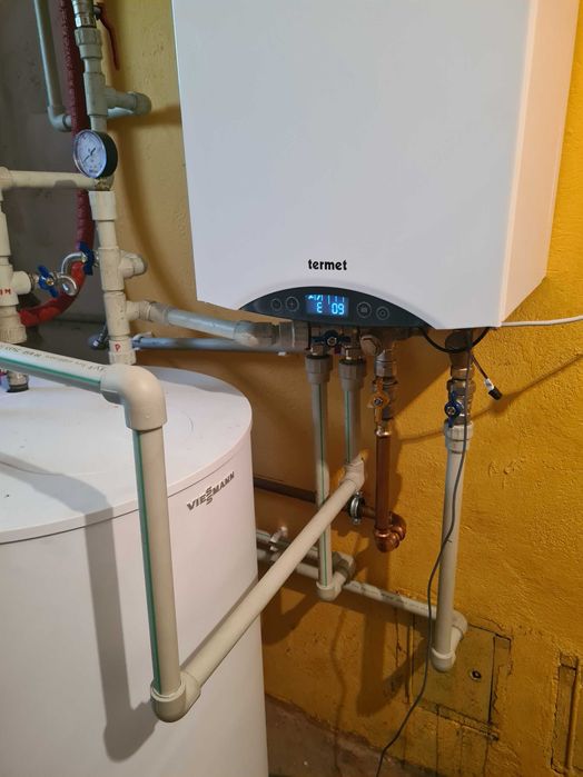 Modernizacje ogrzewania CO , zamiana kotłów węglowych na gazowe.