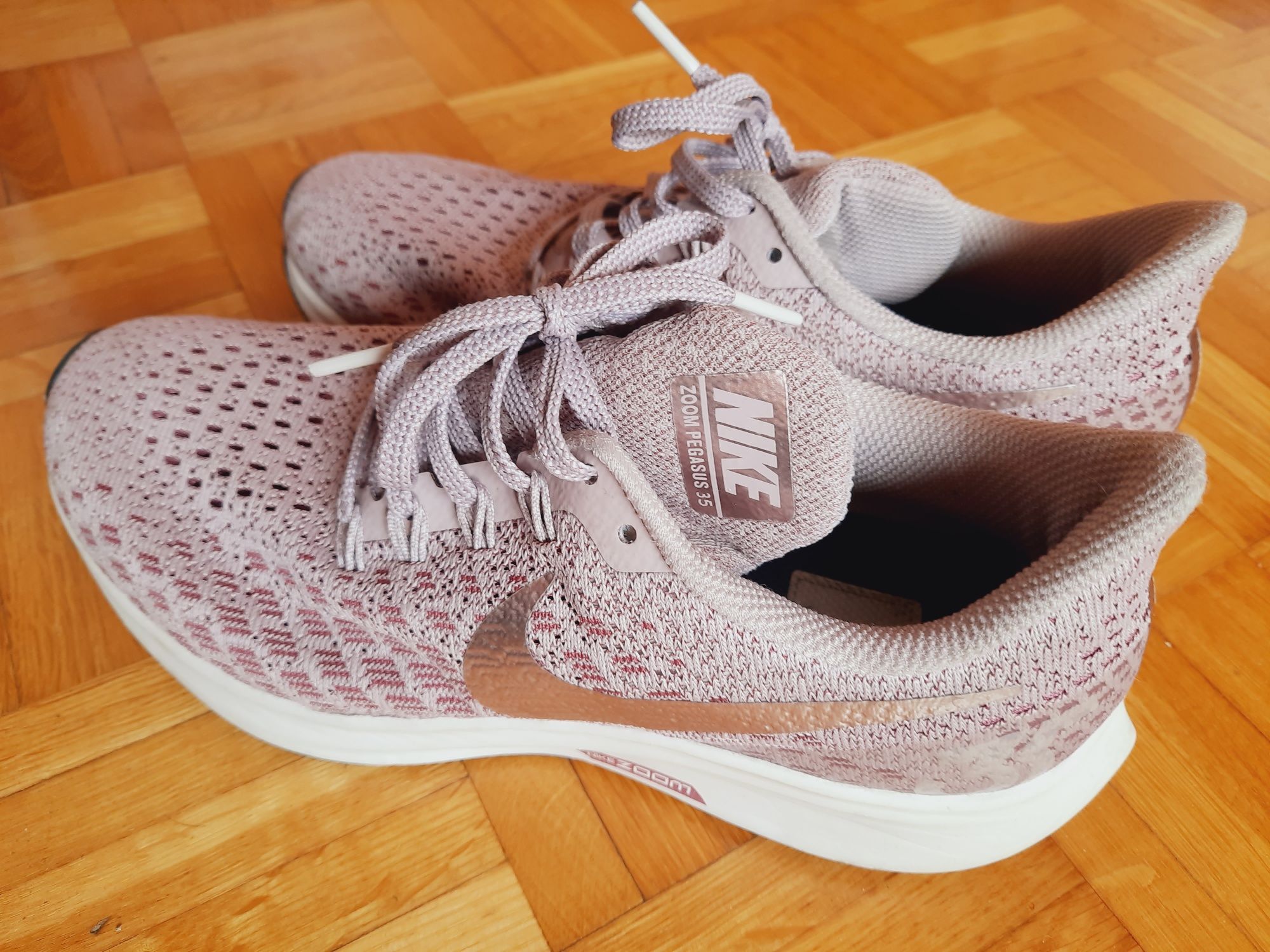 Piękne sneakersy adidasy nike running jak nowe
