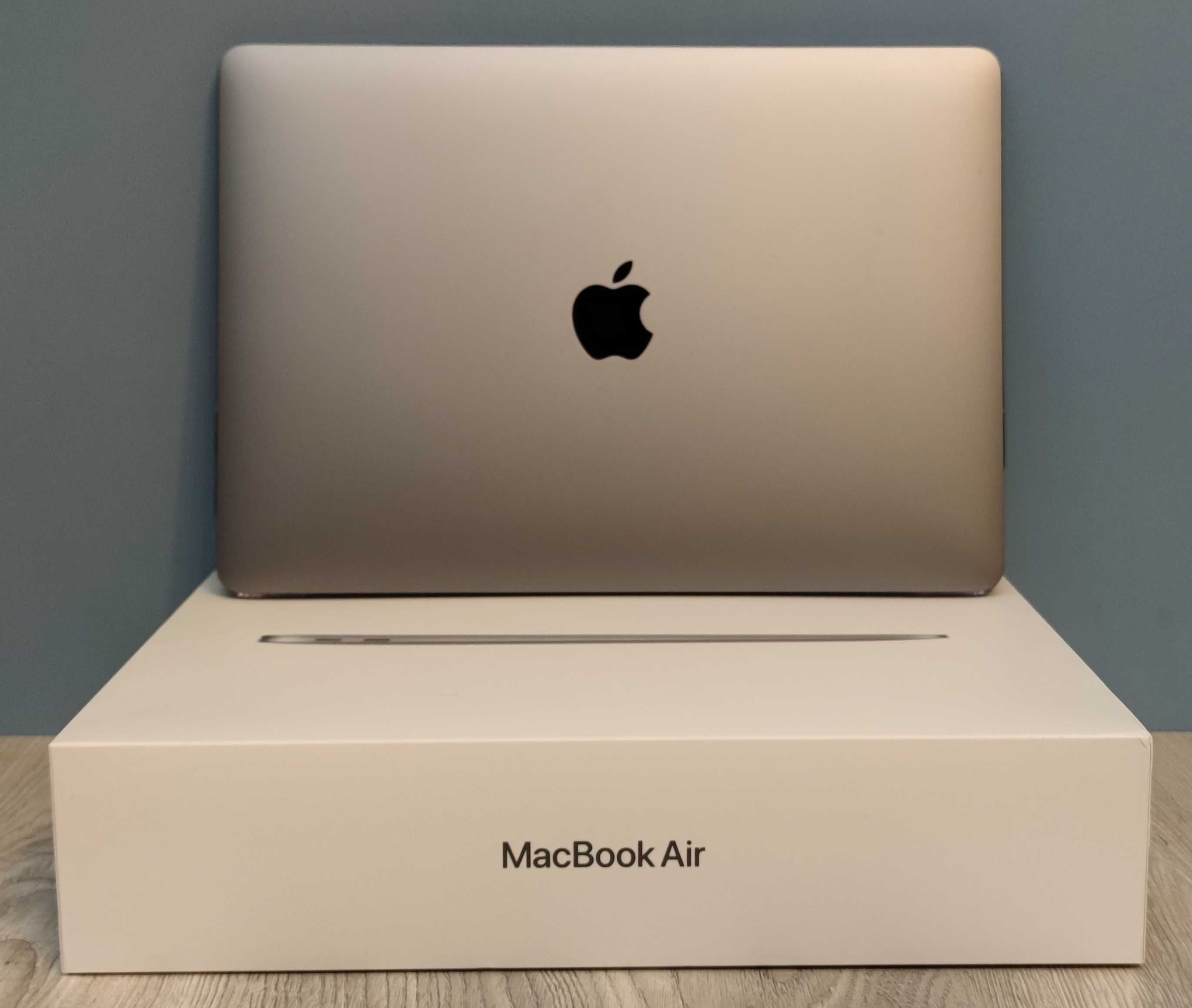 APPLE MacBook Air 13.3" Retina M1 8GB RAM 256GB SSD macOS GW 18m