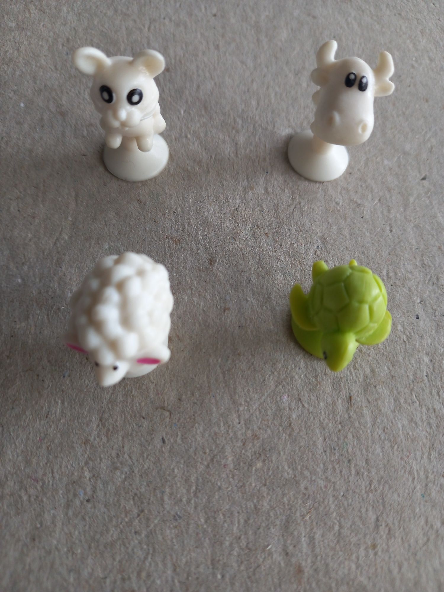 Bonequinhos stikeez lidl