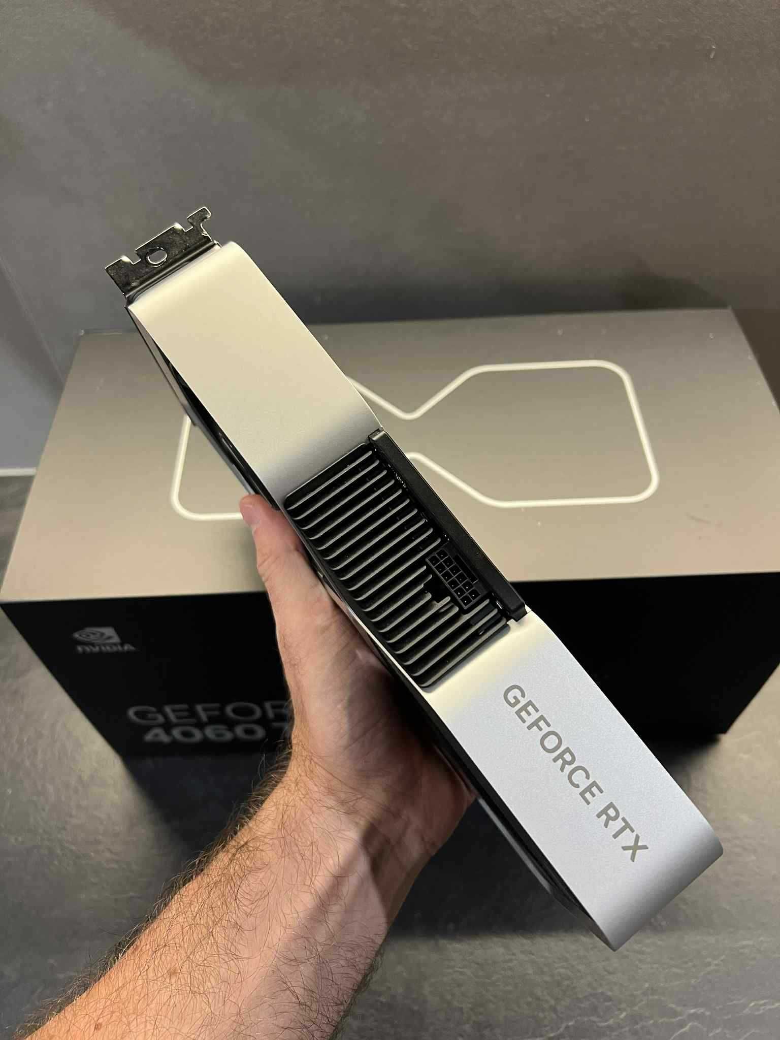 NVIDIA RTX 4060 Ti Founders Edition – stan idealny!