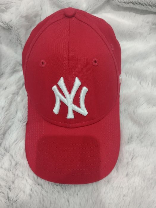 Czapka z daszkiem New Era czerwona