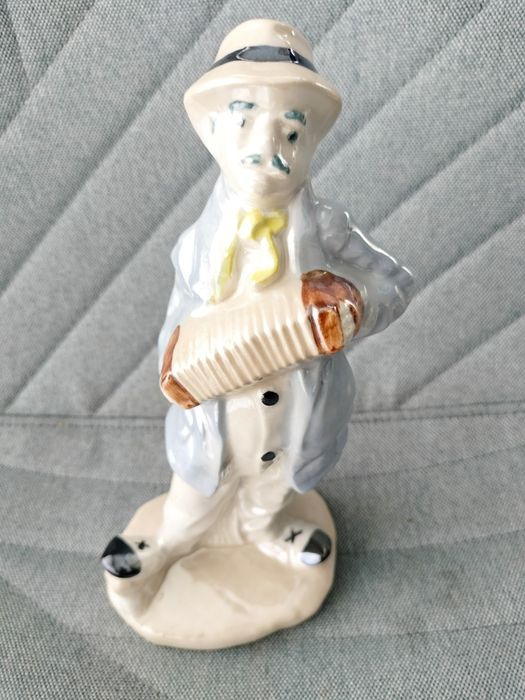 Estatueta Homem com concertina